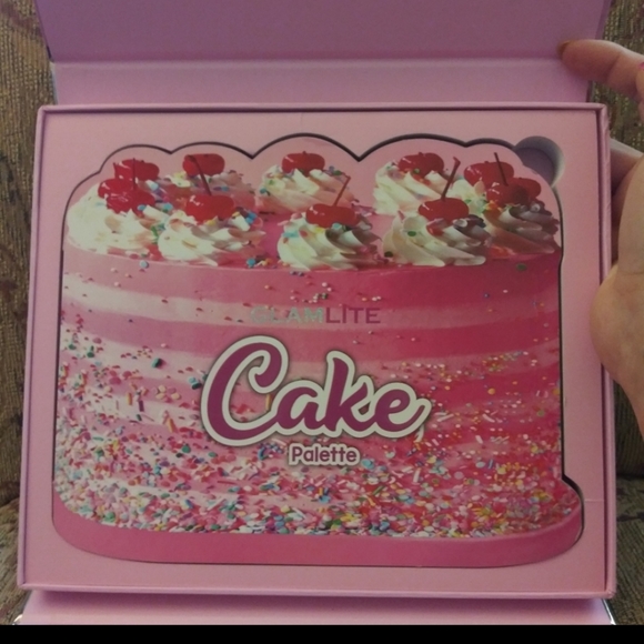 🎂CAKE🎂 *READ FIRST!* - Picture 2 of 8